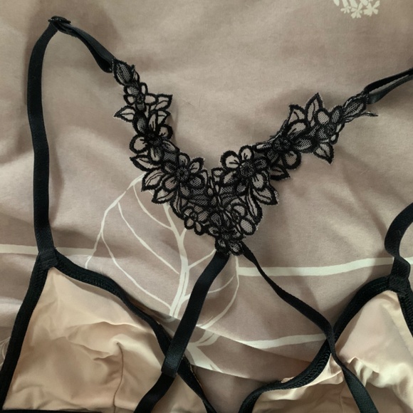 Victoria’s Secret PINK triangle bralette - Picture 2 of 5